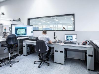 電子連接器制造環(huán)境控制：潔凈車間設(shè)計與工程優(yōu)化方案